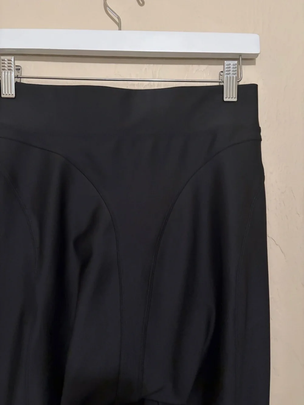 Alo Black High-Waist Leggings. Excellent Condition!